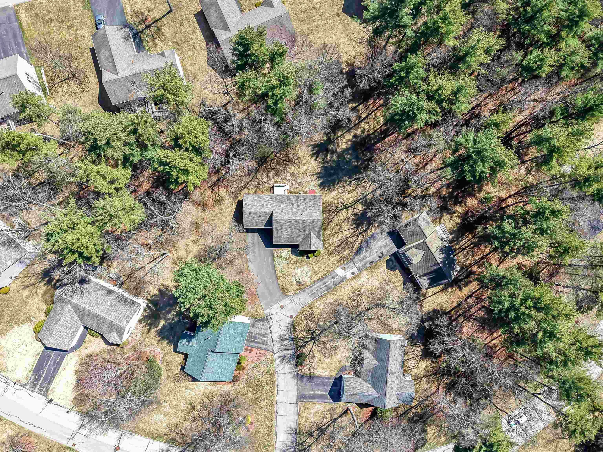 27 Scottsdale Drive Hudson NH 03051