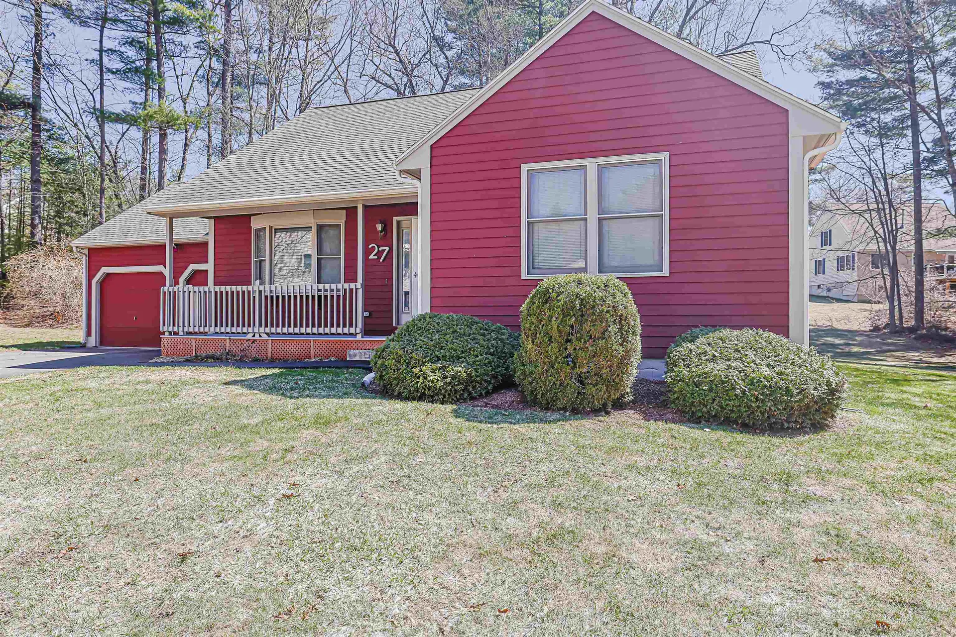 27 Scottsdale Drive Hudson NH 03051