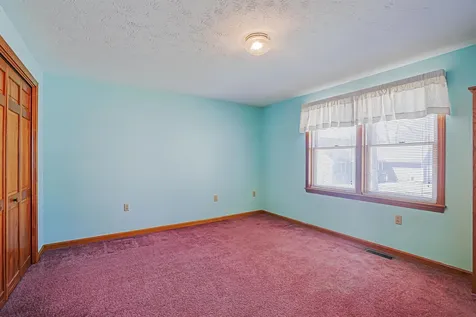 27 Scottsdale Drive Hudson NH 03051