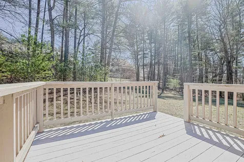 27 Scottsdale Drive Hudson NH 03051