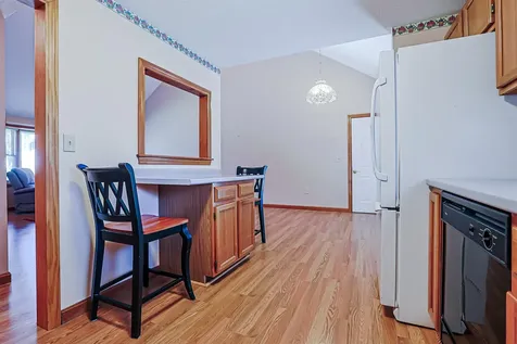 27 Scottsdale Drive Hudson NH 03051
