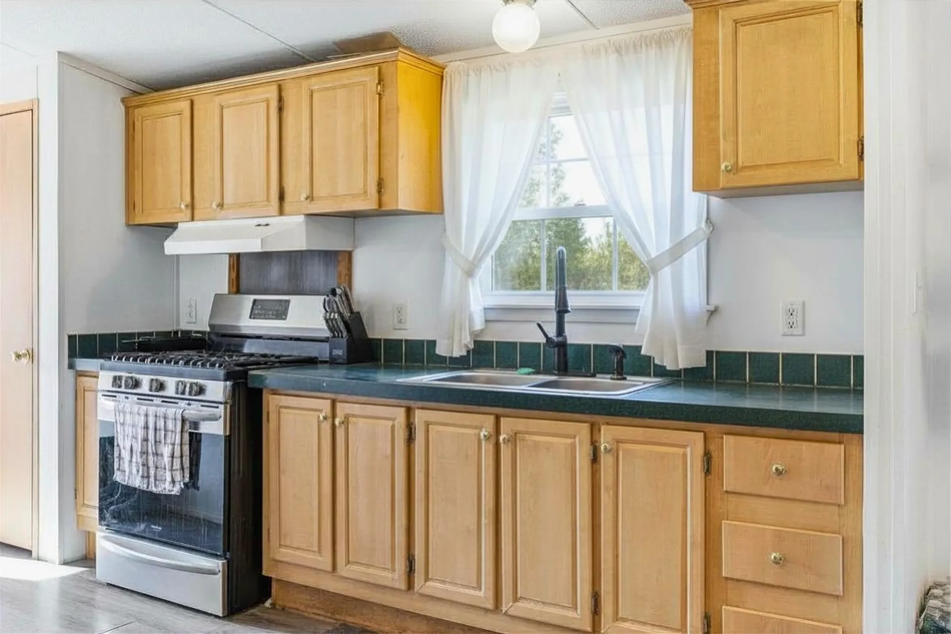 76 Deboer Lane Wakefield NH 03830