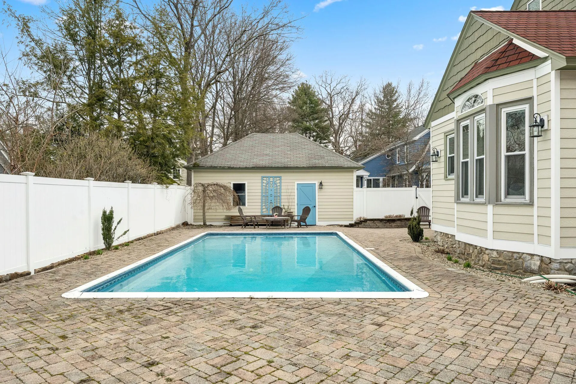 944 Chestnut Street Manchester NH 03104