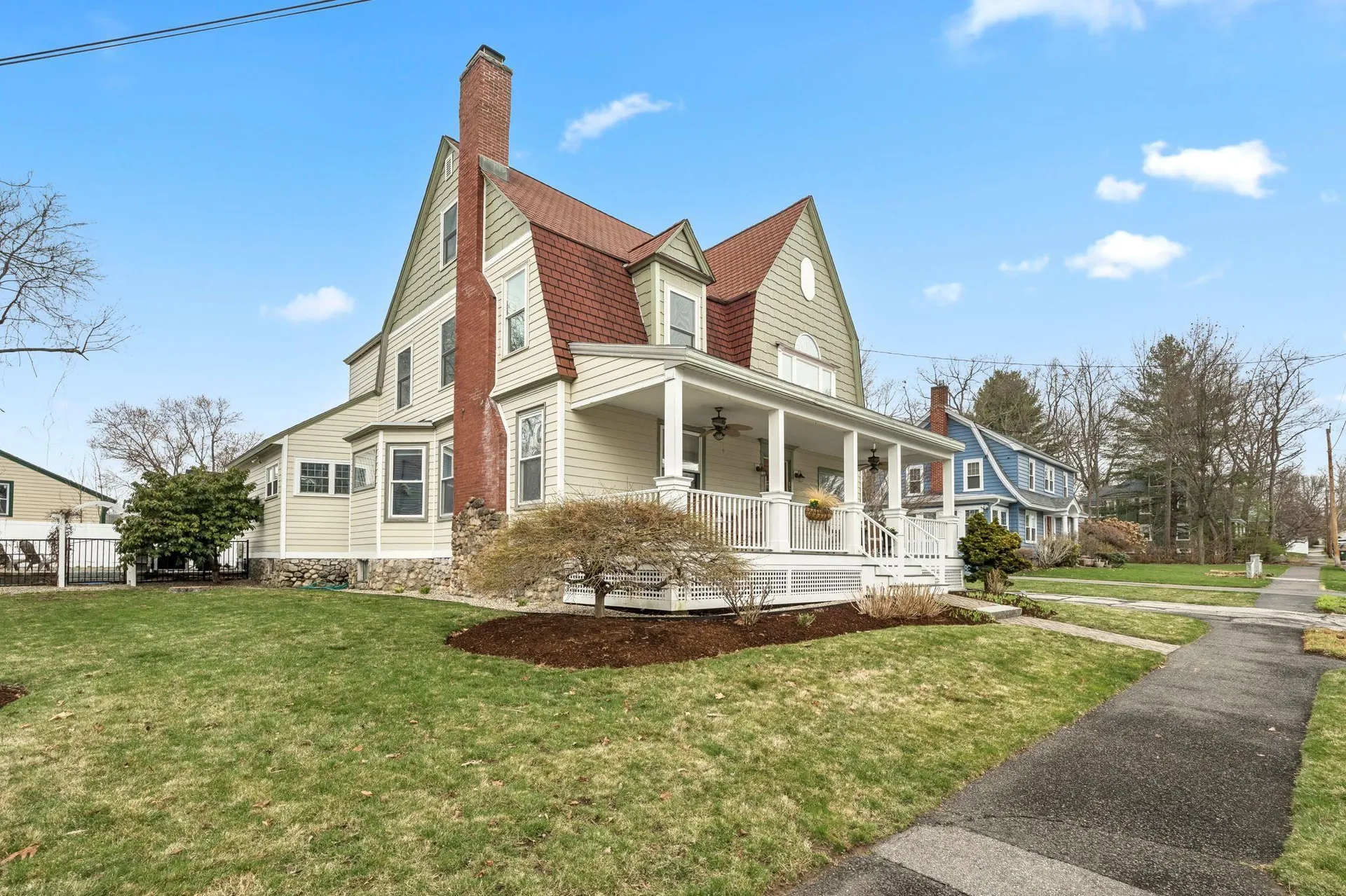 944 Chestnut Street Manchester NH 03104