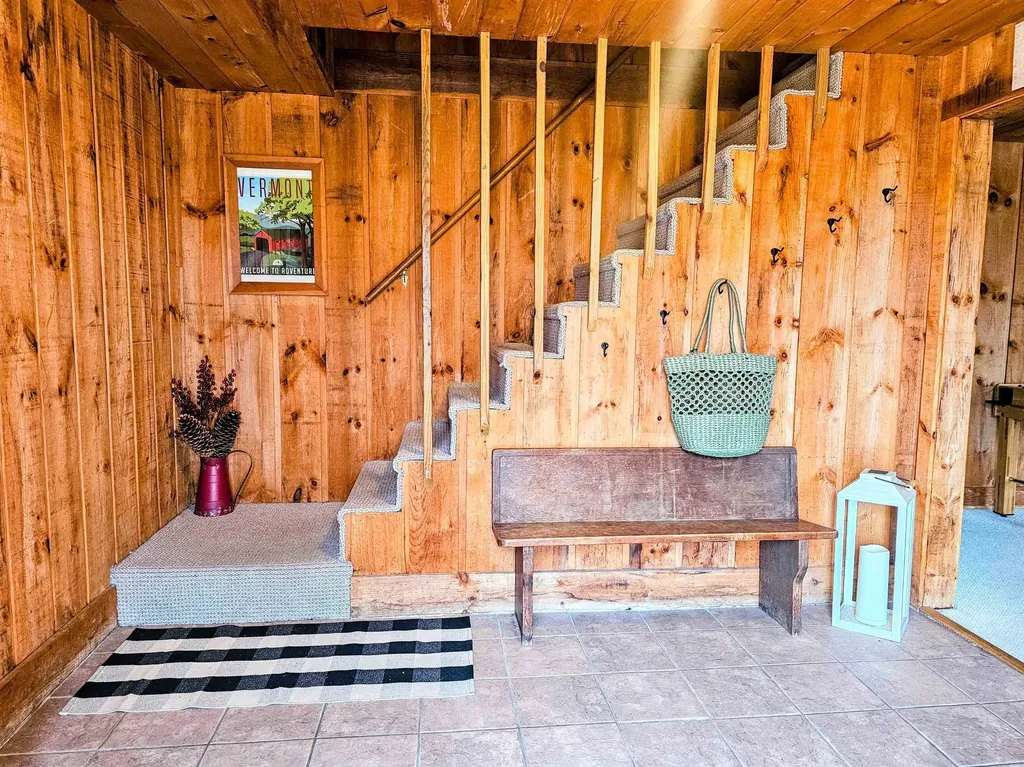 44 Howes Loop Wilmington VT 05363