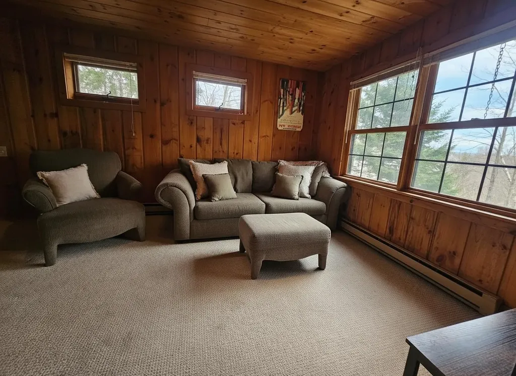 44 Howes Loop Wilmington VT 05363