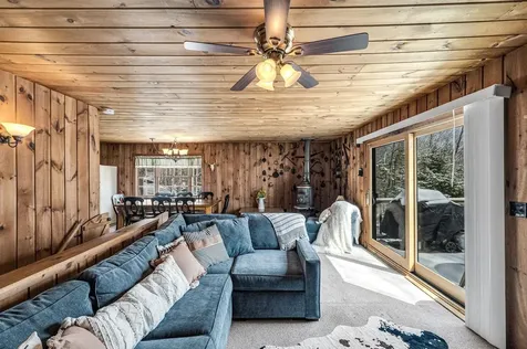 44 Howes Loop Wilmington VT 05363