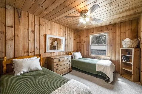 44 Howes Loop Wilmington VT 05363