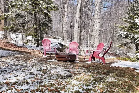 44 Howes Loop Wilmington VT 05363
