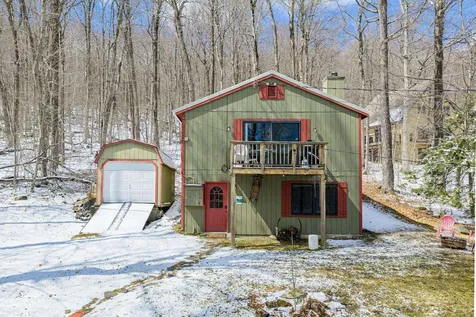 44 Howes Loop Wilmington VT 05363