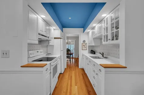 56 Peninsula Drive Stratham NH 03885