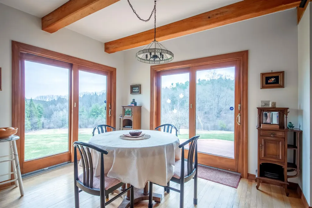 47 Oak Hill Drive Dummerston VT 05301