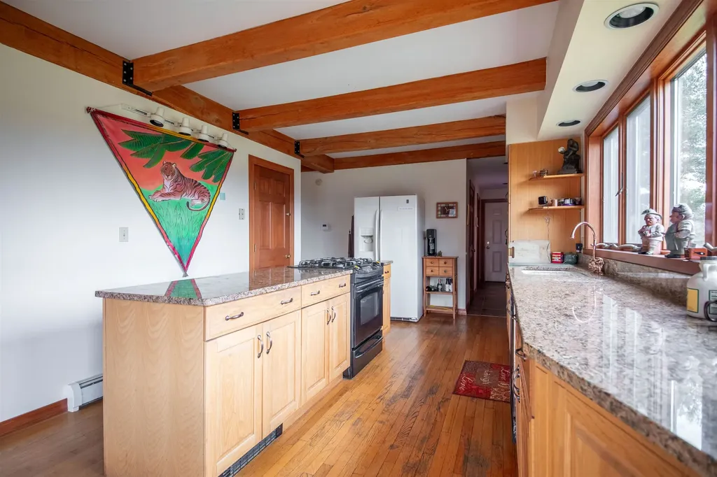 47 Oak Hill Drive Dummerston VT 05301
