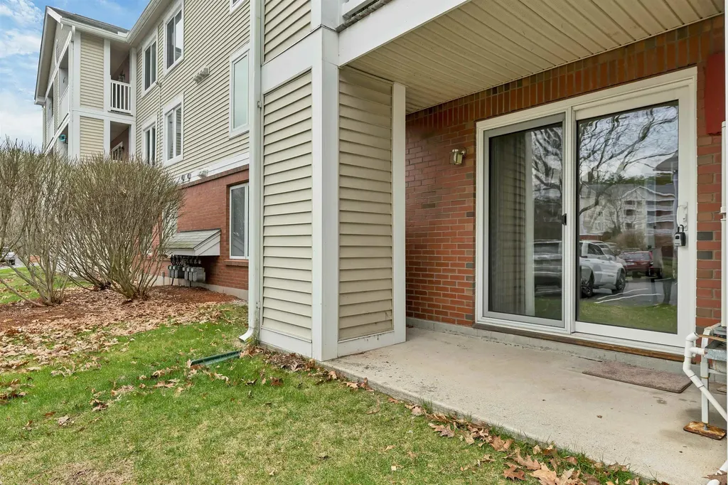 3 Timberwood Drive Goffstown NH 03045