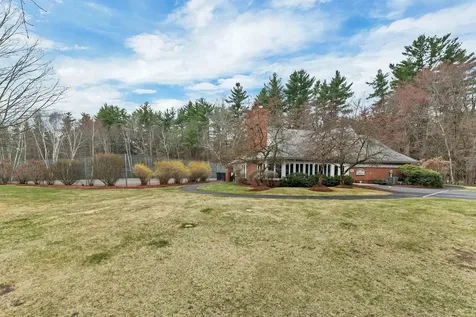 3 Timberwood Drive Goffstown NH 03045