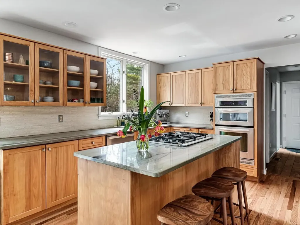 130 Deer Run Drive Shelburne VT 05482