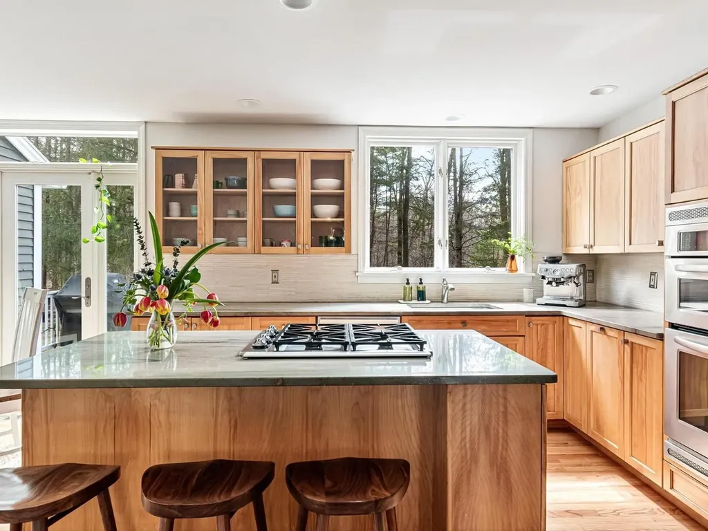 130 Deer Run Drive Shelburne VT 05482