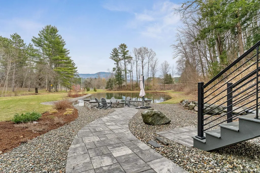 481 Weeks Hill Road Stowe VT 05672