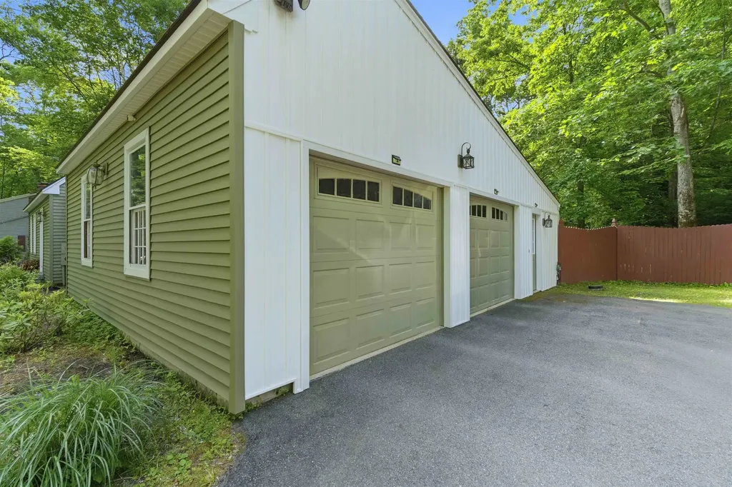 26 Wedgewood Drive Londonderry NH 03053