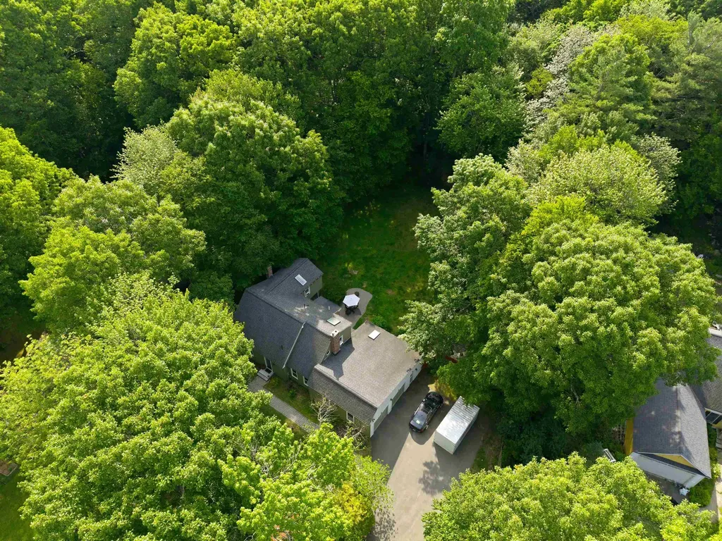 26 Wedgewood Drive Londonderry NH 03053