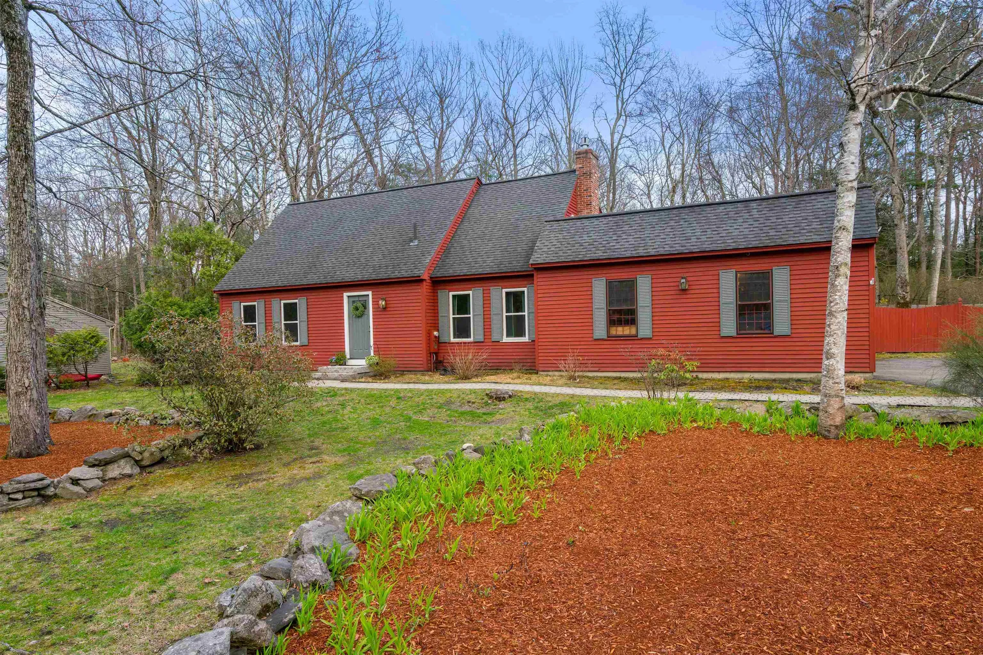 26 Wedgewood Drive Londonderry NH 03053