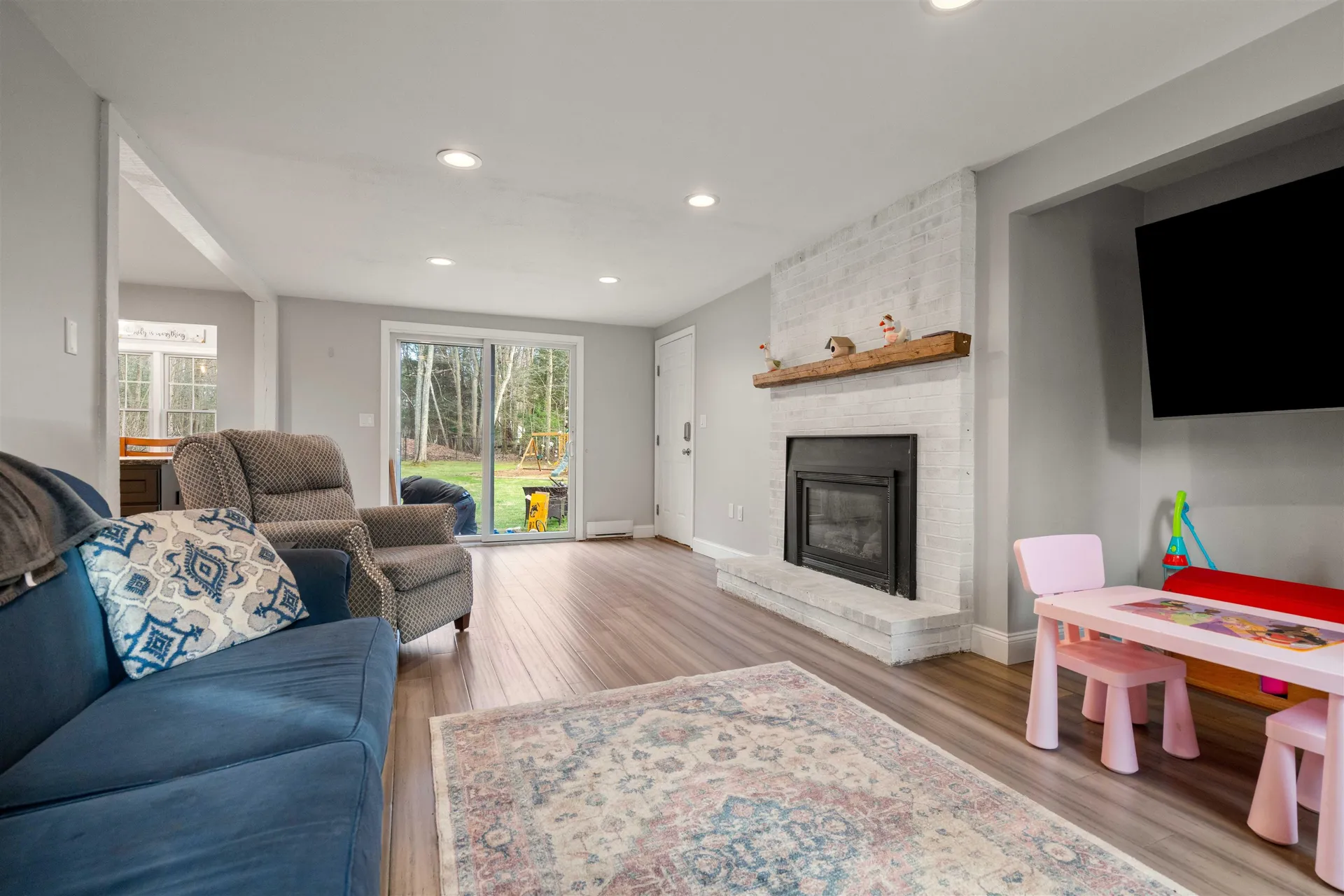26 Wedgewood Drive Londonderry NH 03053