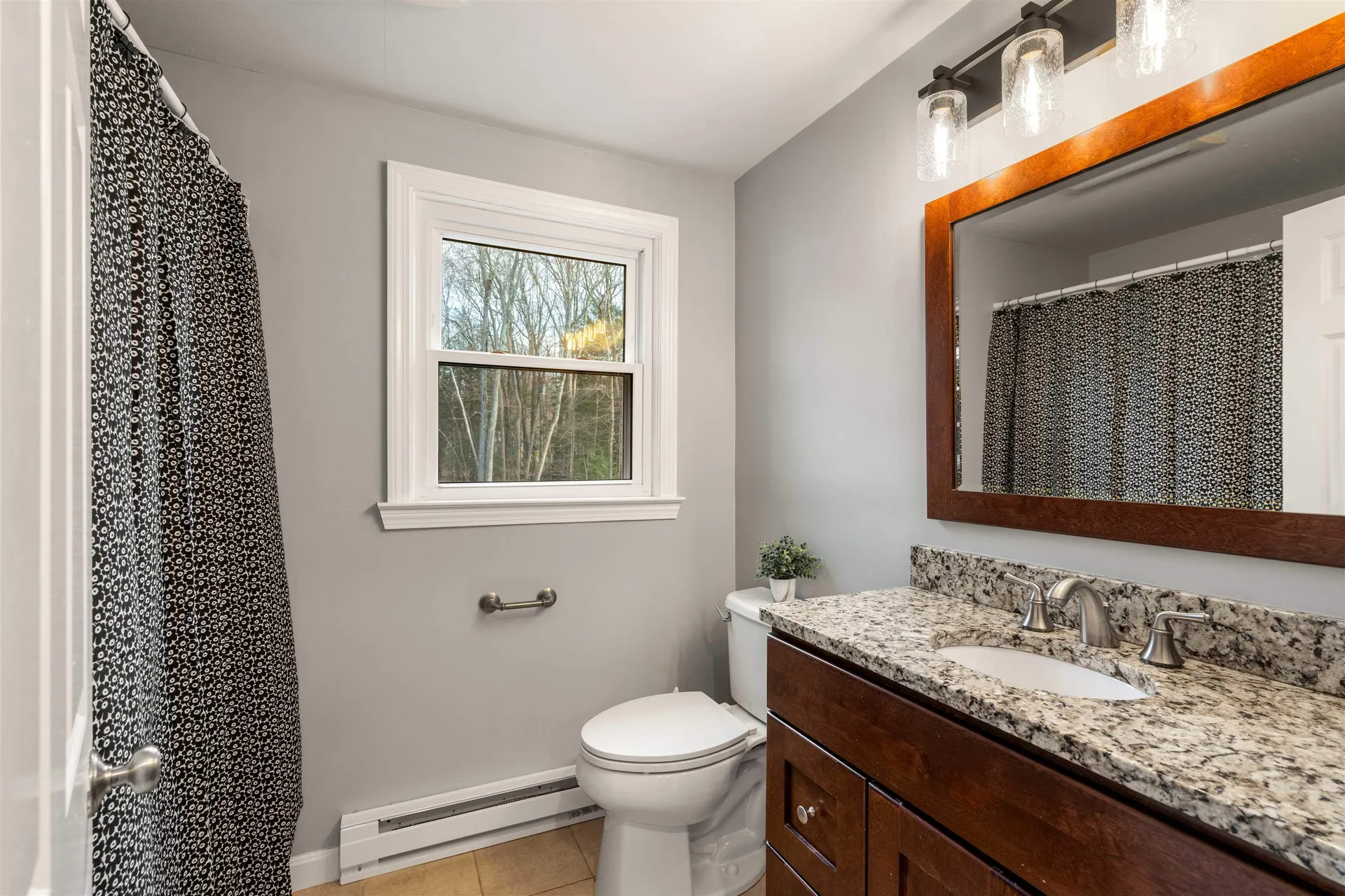 26 Wedgewood Drive Londonderry NH 03053