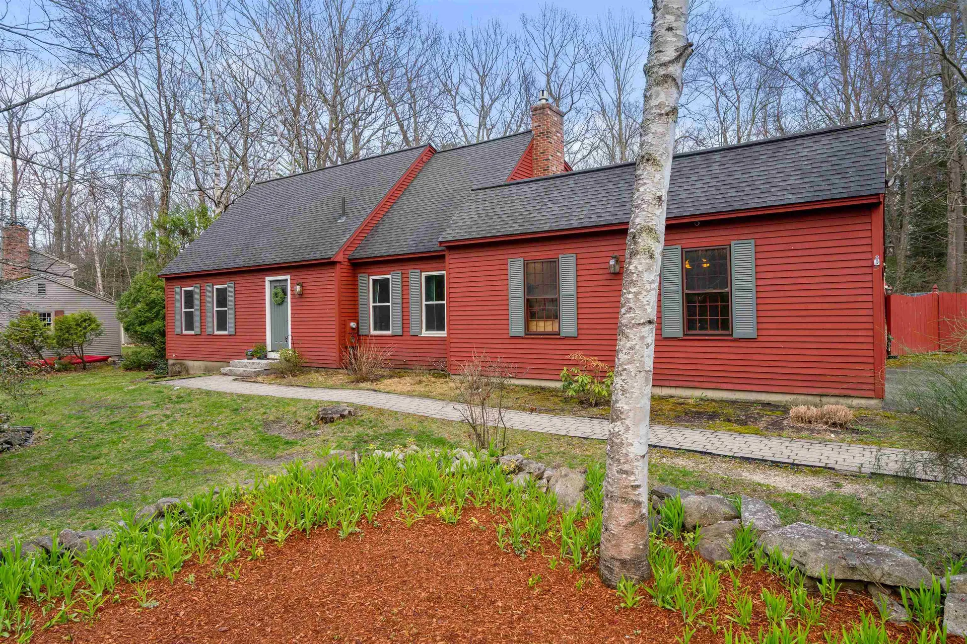 26 Wedgewood Drive Londonderry NH 03053