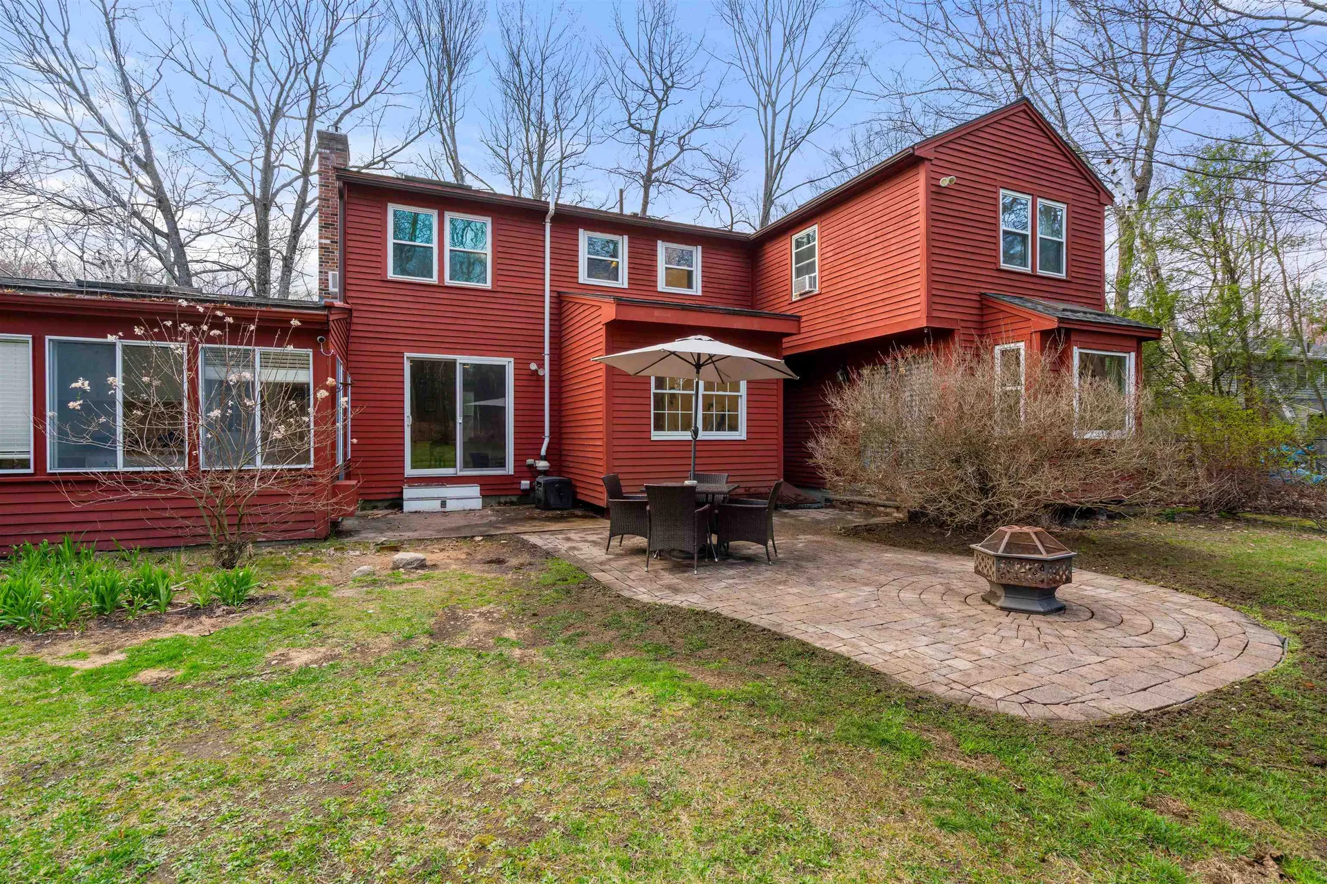 26 Wedgewood Drive Londonderry NH 03053