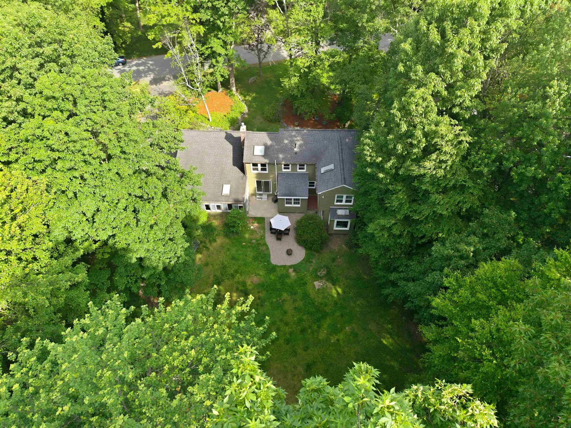 26 Wedgewood Drive Londonderry NH 03053