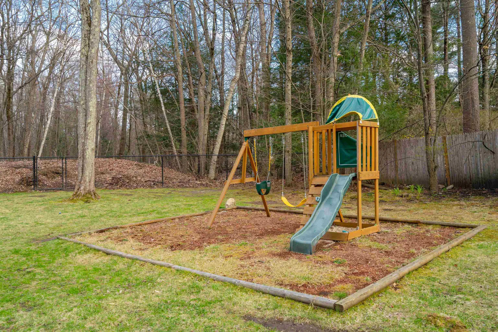 26 Wedgewood Drive Londonderry NH 03053