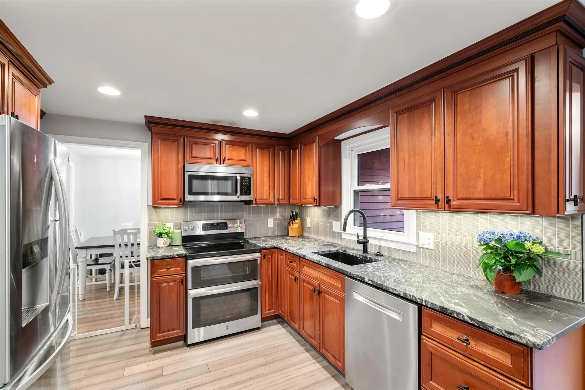 26 Wedgewood Drive Londonderry NH 03053