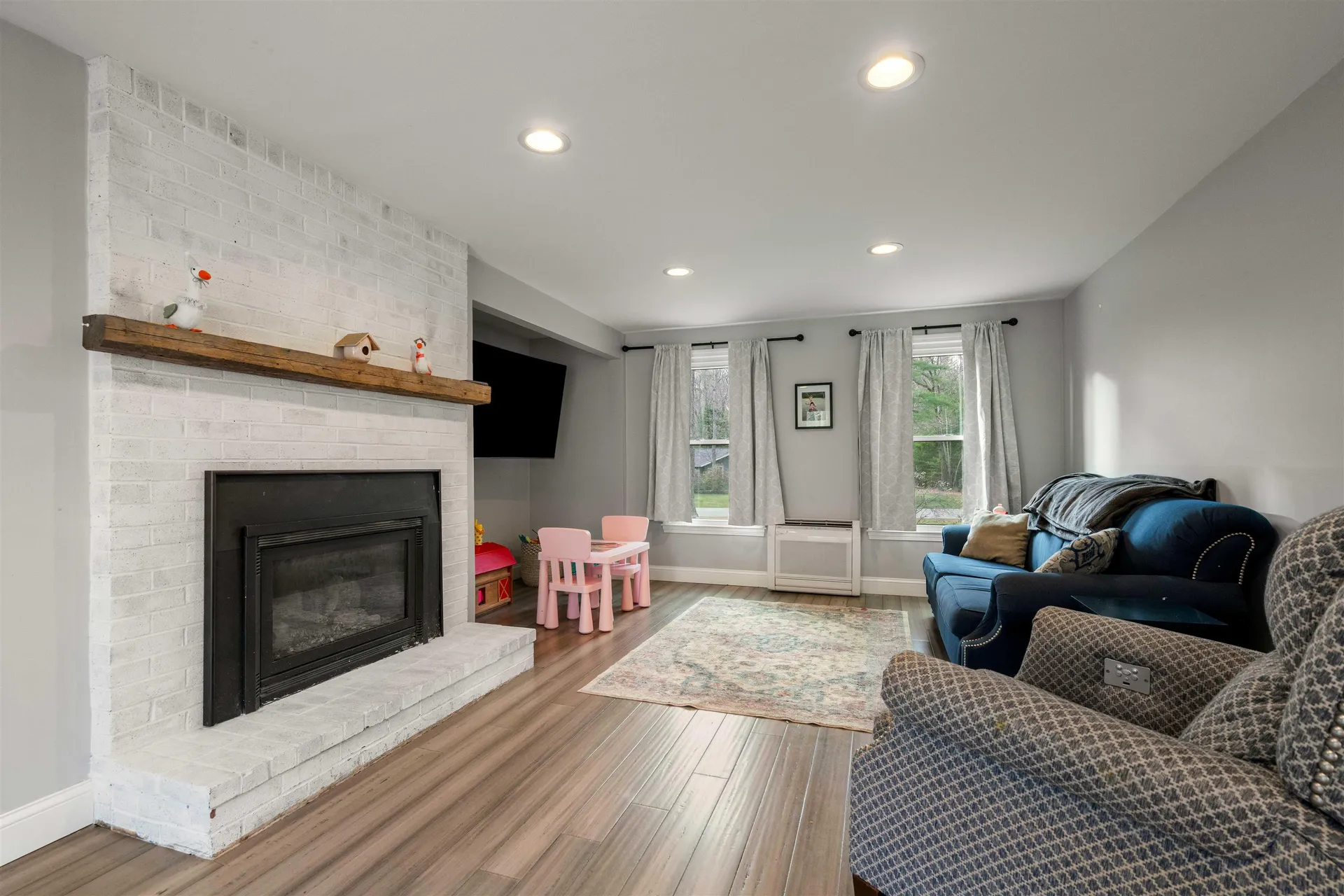 26 Wedgewood Drive Londonderry NH 03053