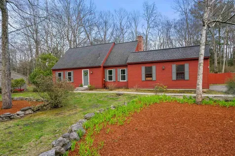 26 Wedgewood Drive Londonderry NH 03053