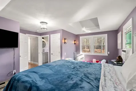 26 Wedgewood Drive Londonderry NH 03053
