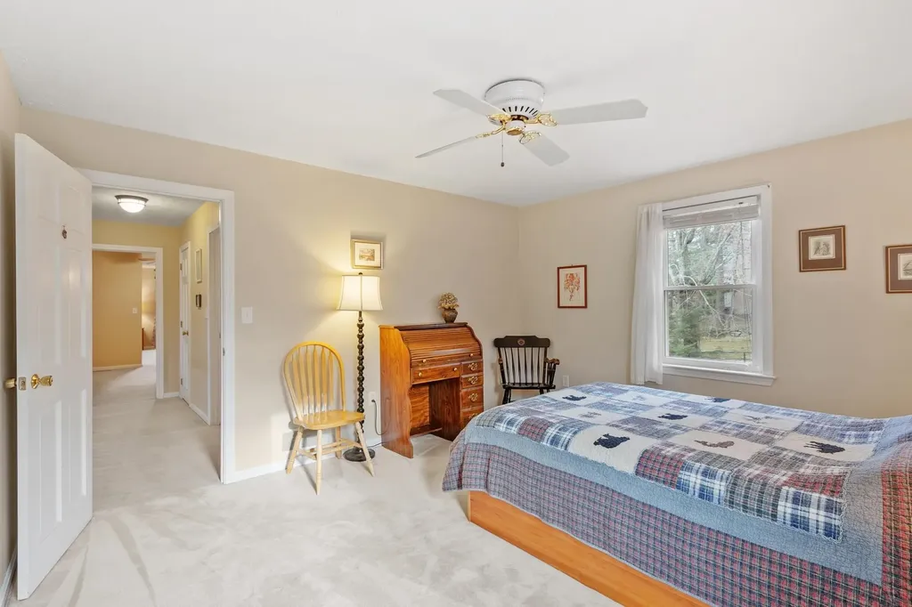 17 Bicentennial Drive Nashua NH 03062