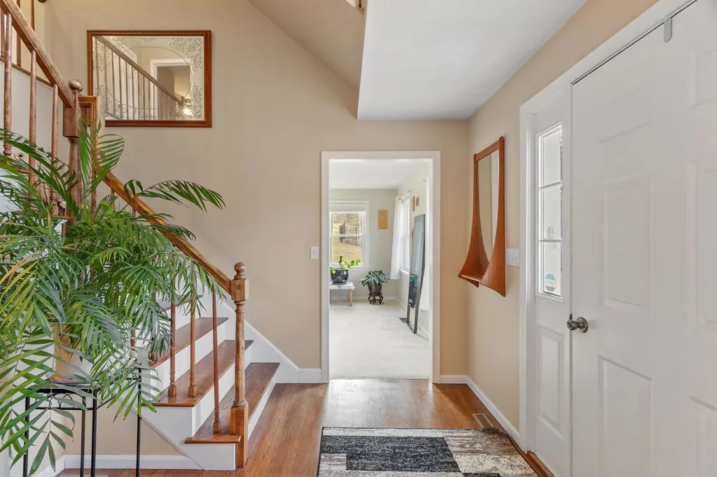 17 Bicentennial Drive Nashua NH 03062