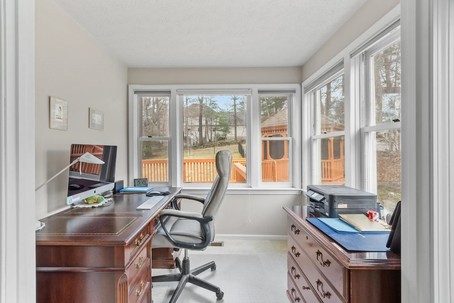17 Bicentennial Drive Nashua NH 03062