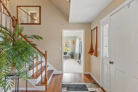 17 Bicentennial Drive Nashua NH 03062