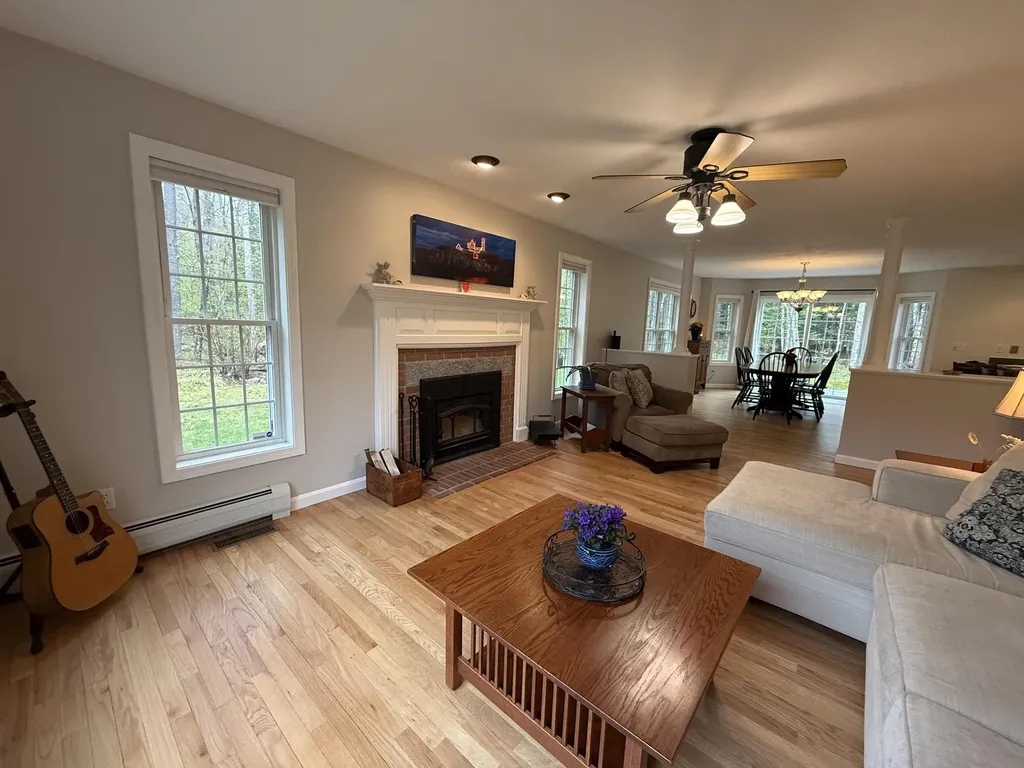 28 Fieldstone Drive Dover NH 03820