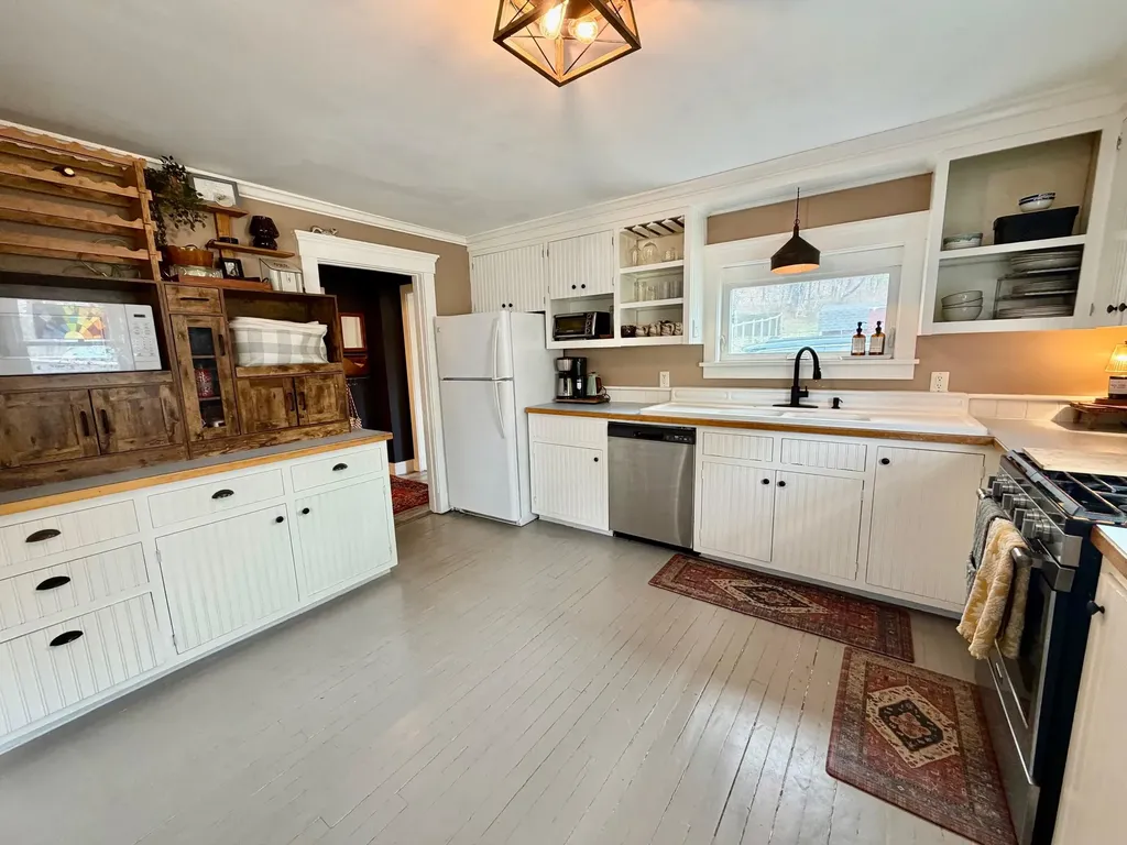 1700 Cadys Falls Road Morristown VT 05661