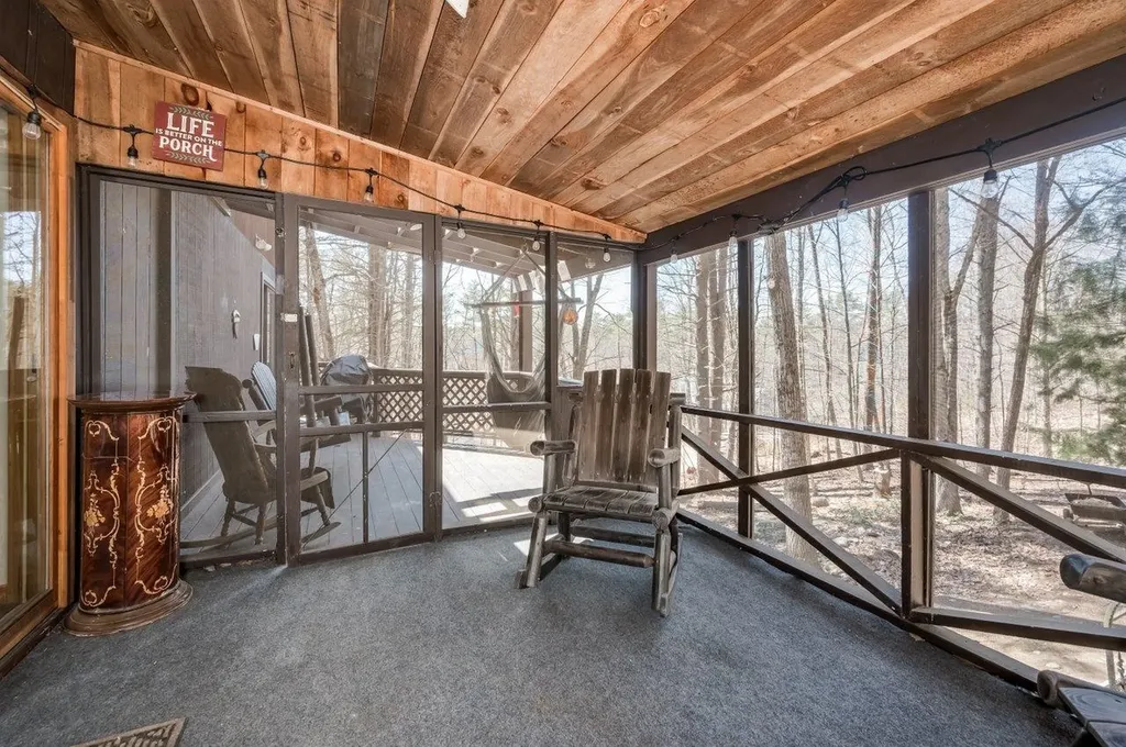 16 Douglas Drive Barnstead NH 03225