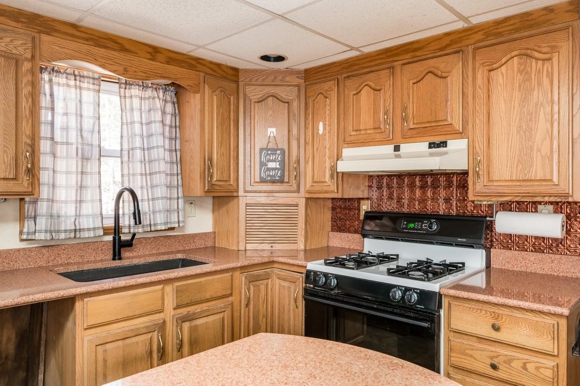 16 Douglas Drive Barnstead NH 03225