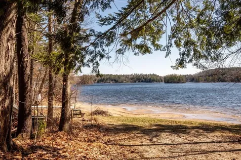 16 Douglas Drive Barnstead NH 03225