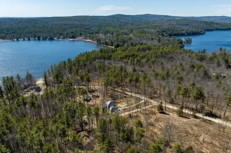 16 Douglas Drive Barnstead NH 03225