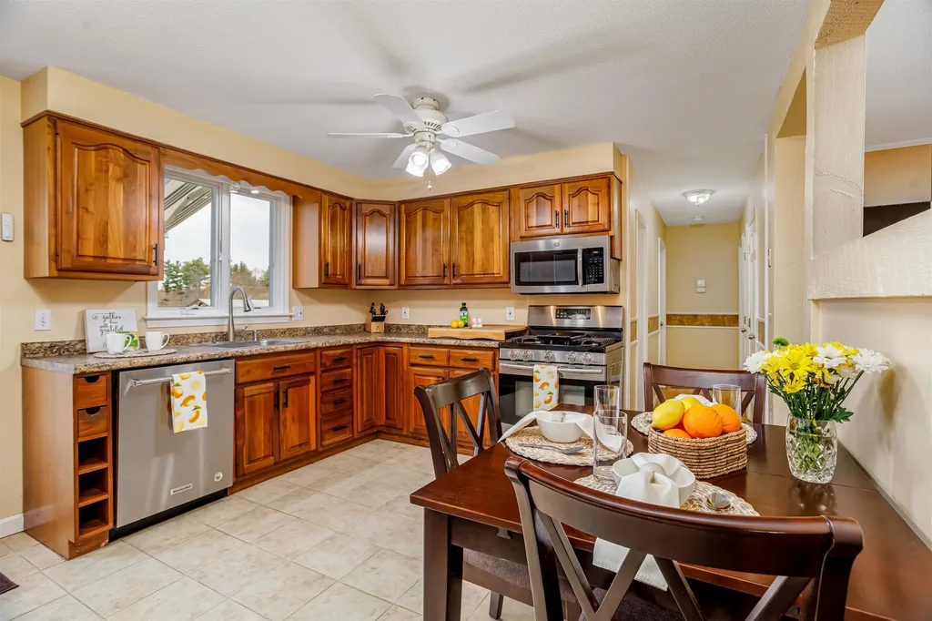 3 Wallace Drive Merrimack NH 03054