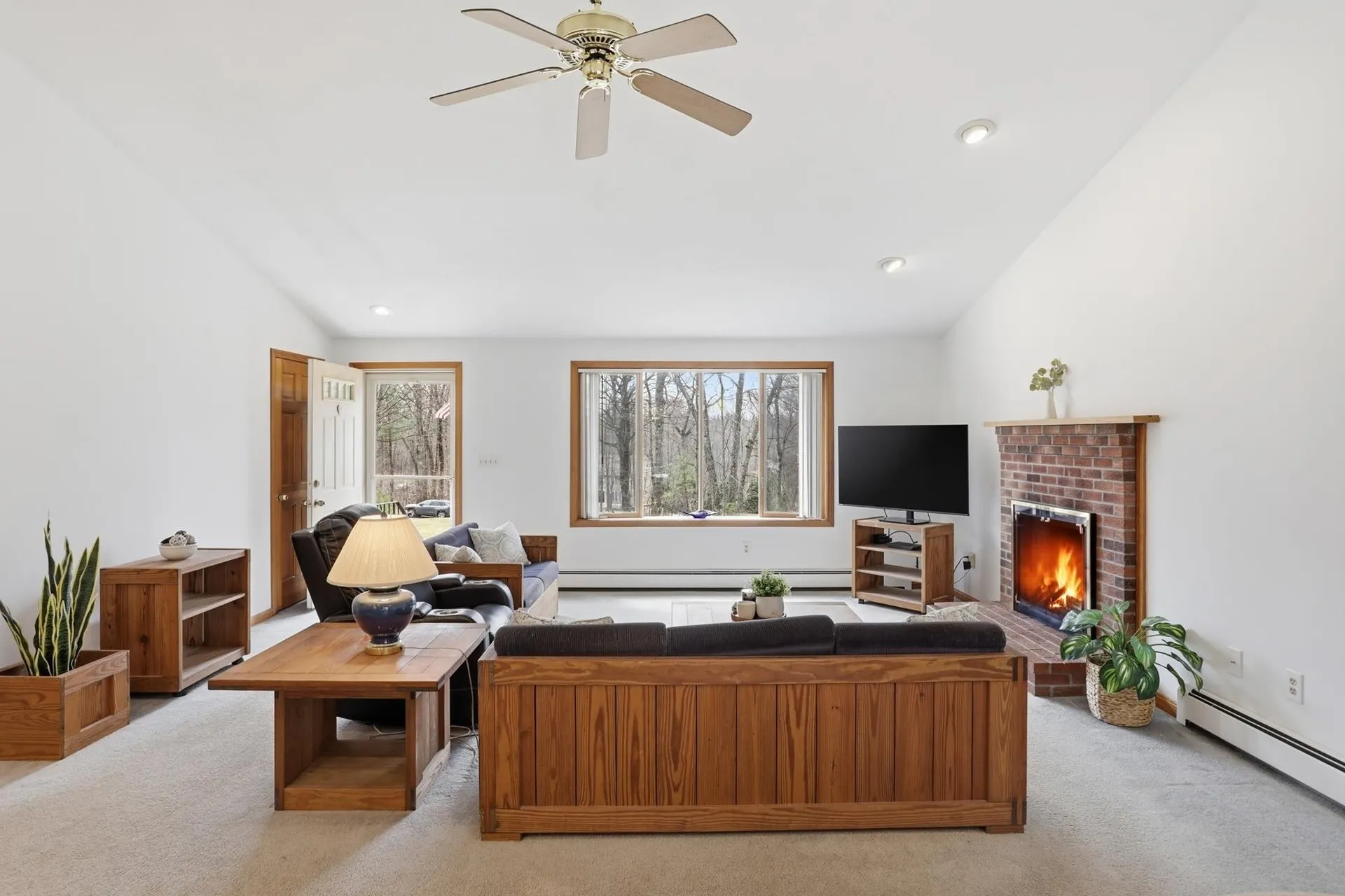 3 Cardinal Circle Londonderry NH 03053
