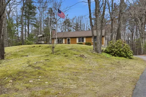 3 Cardinal Circle Londonderry NH 03053