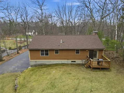 3 Cardinal Circle Londonderry NH 03053