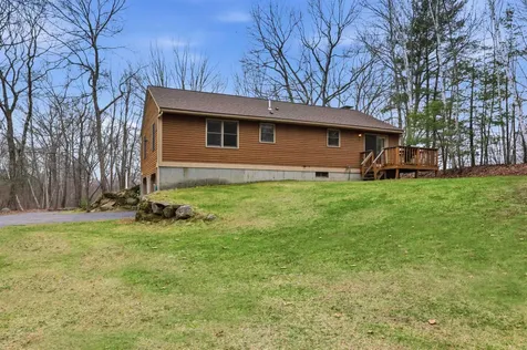 3 Cardinal Circle Londonderry NH 03053